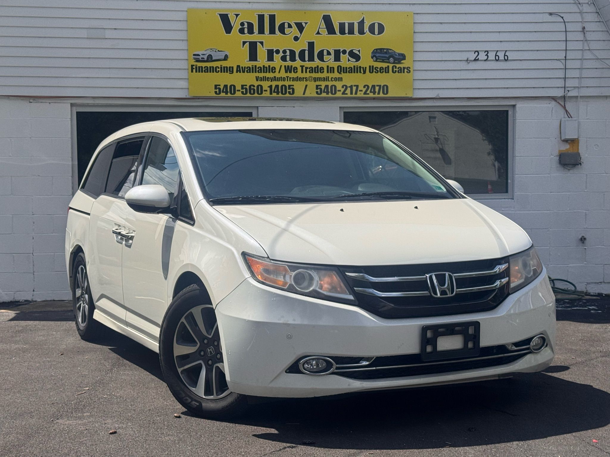 2016 Honda Odyssey Touring Minivan 4D