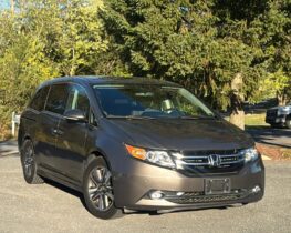 2014 Honda Odyssey Touring Minivan 4D