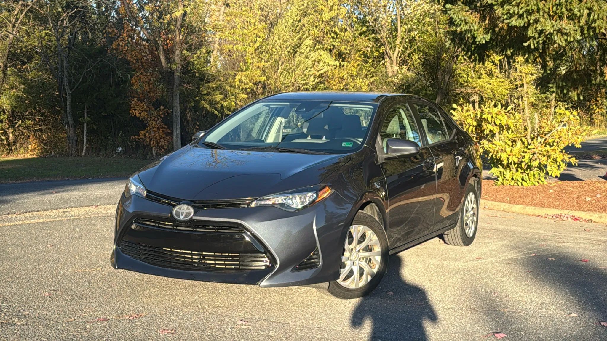 2018 Toyota Corolla LE Sedan 4D