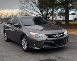 Toyota Camry LE