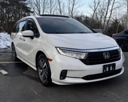 2021 Honda Odyssey Touring Minivan 4D