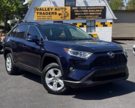 2019 Toyota RAV4 Hybrid XLE Sport Utility 4D