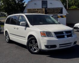 2010 Dodge Grand Caravan Passenger SXT Minivan 4D