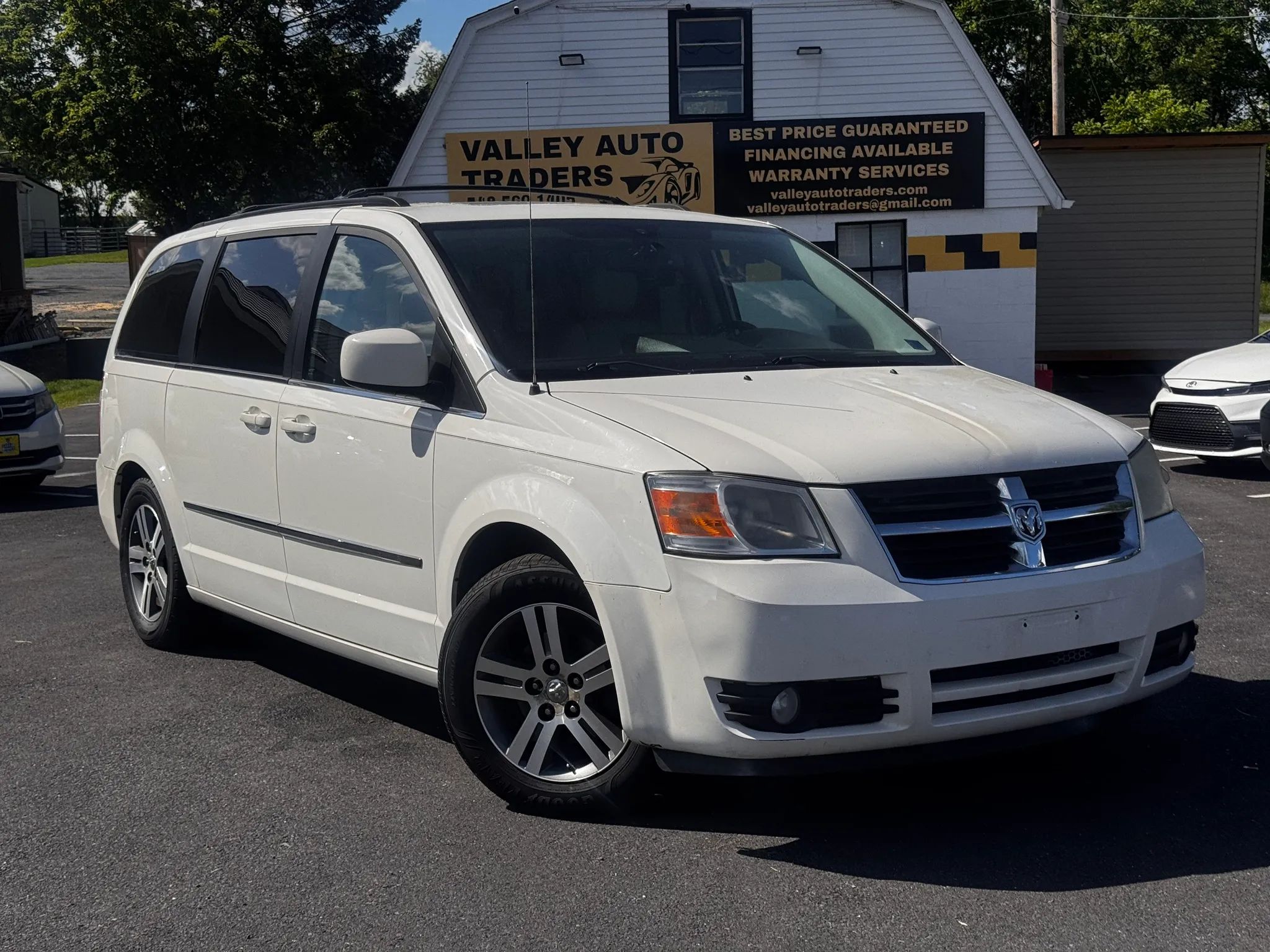 2010 Dodge Grand Caravan Passenger SXT Minivan 4D