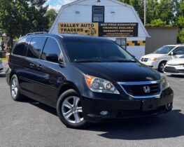 2010 Honda Odyssey Touring Minivan 4D