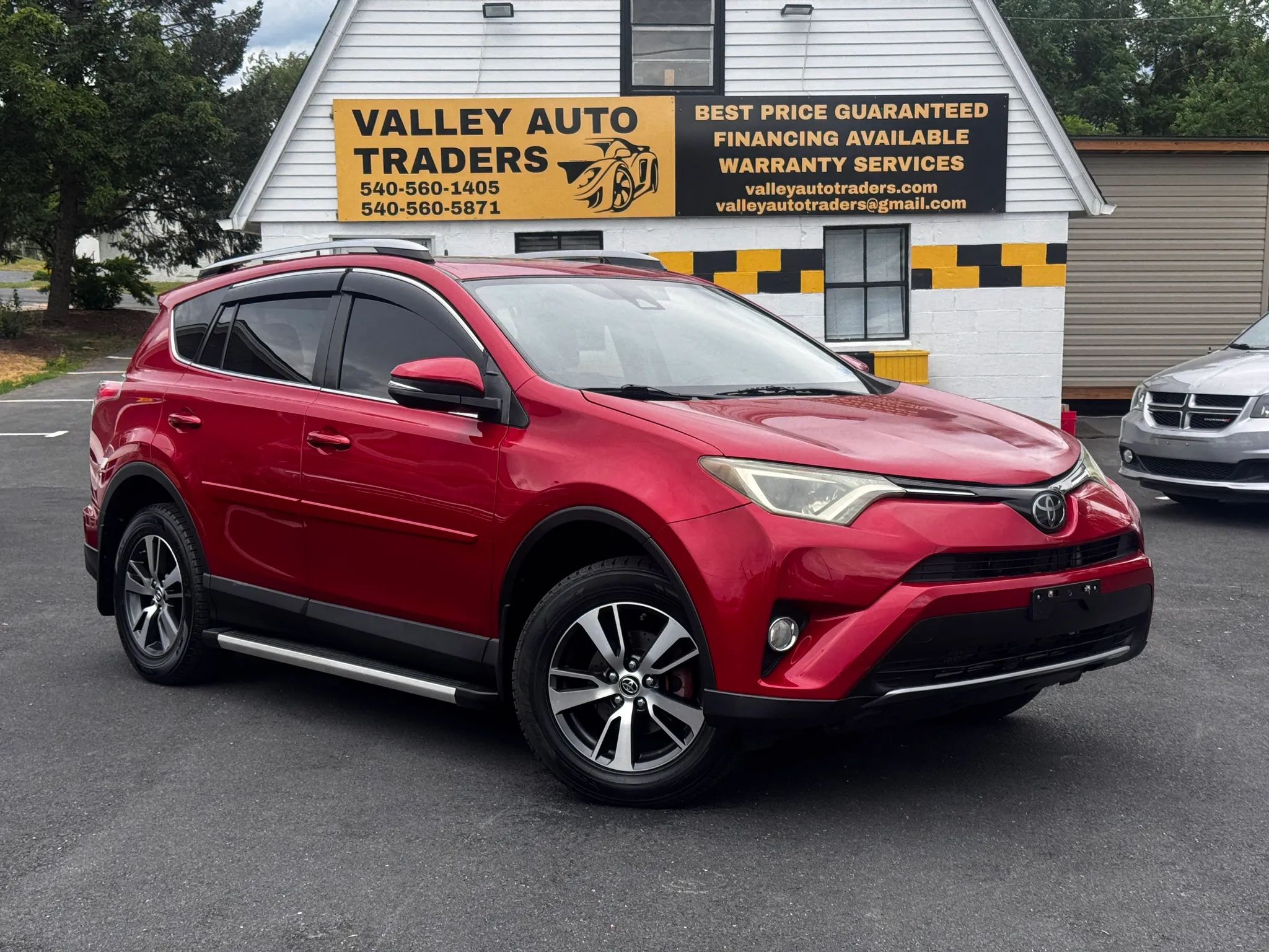 2017 Toyota RAV4 XLE Sport Utility 4D