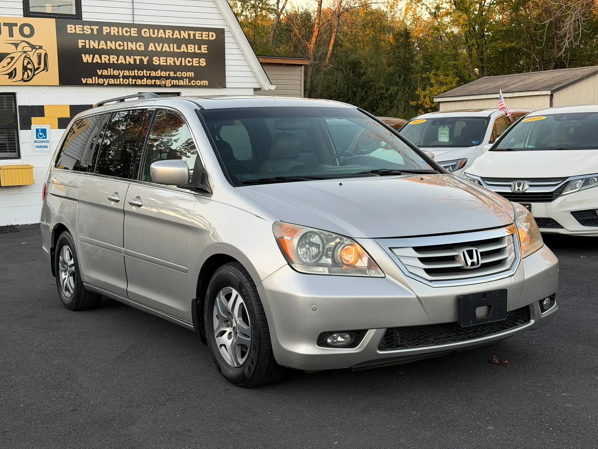 2008 Honda Odyssey Touring Minivan 4D