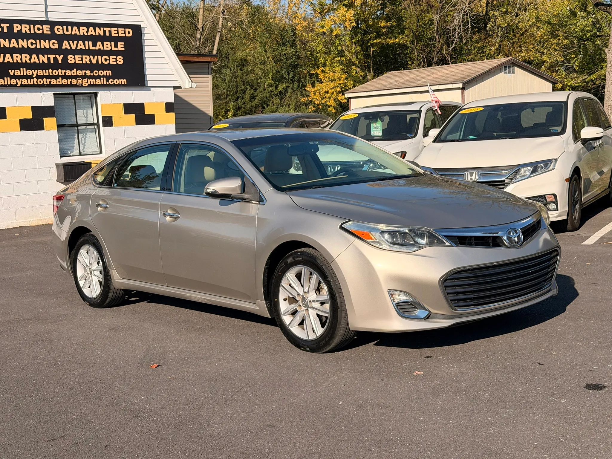 2014 Toyota Avalon XLE Premium Sedan 4D